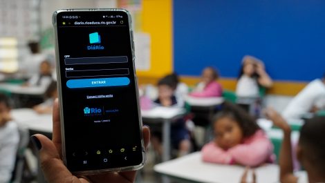 Controle de frequência de alunos da rede municipal de ensino passa a ser digital, via aplicativo
