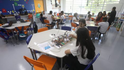 Prefeitura inaugura Ginásio Educacional Tecnológico, o décimo do programa Fábrica de Escolas, em Guaratiba