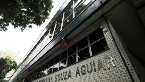 Prefeitura assina contrato de R$ 850 milhões em investimentos no Hospital Souza Aguiar